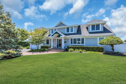 Homes For Sale - 18 Beech Road<br/> Islip, NY 11751