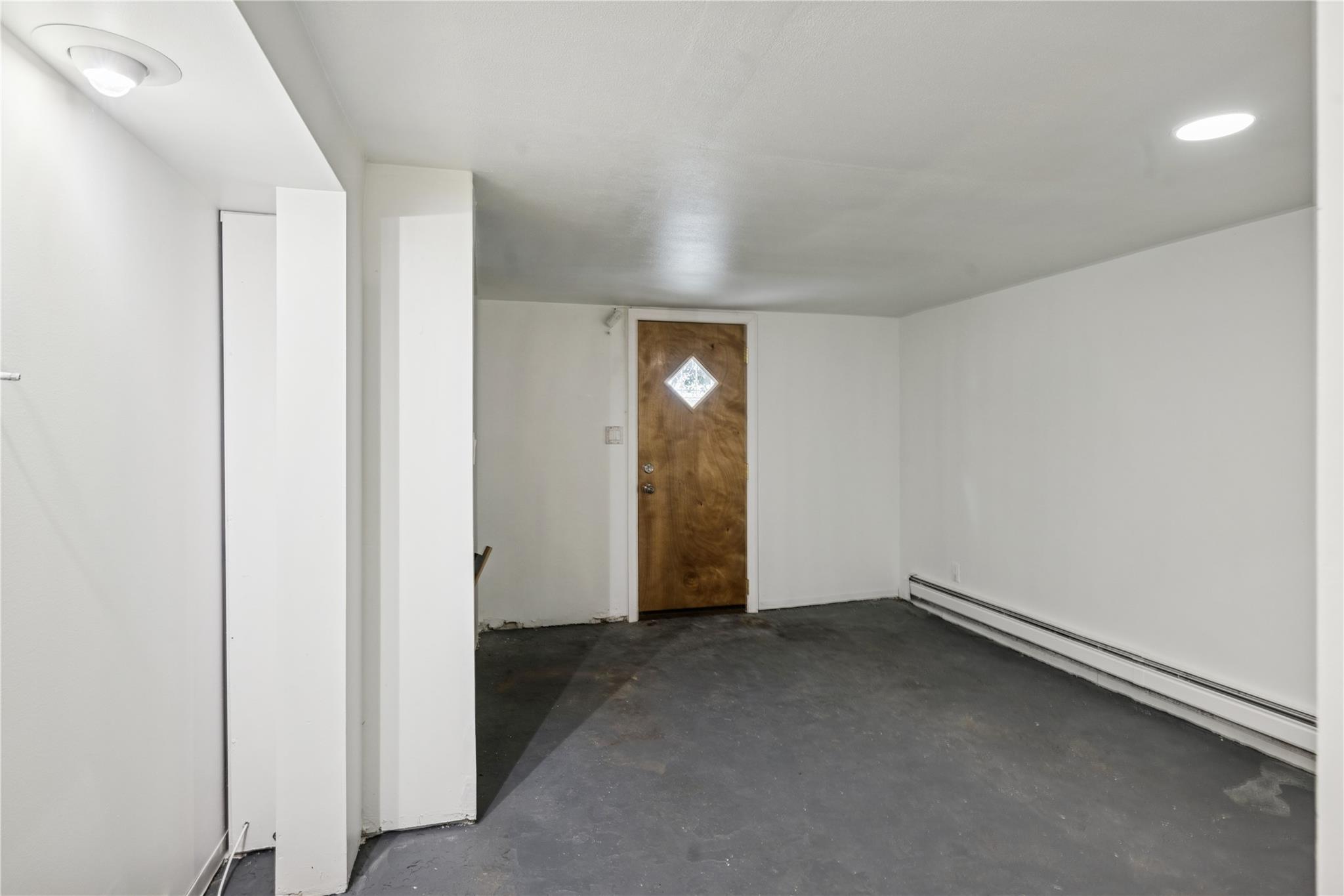 702 Stewart Avenue, Bethpage, New York image 35