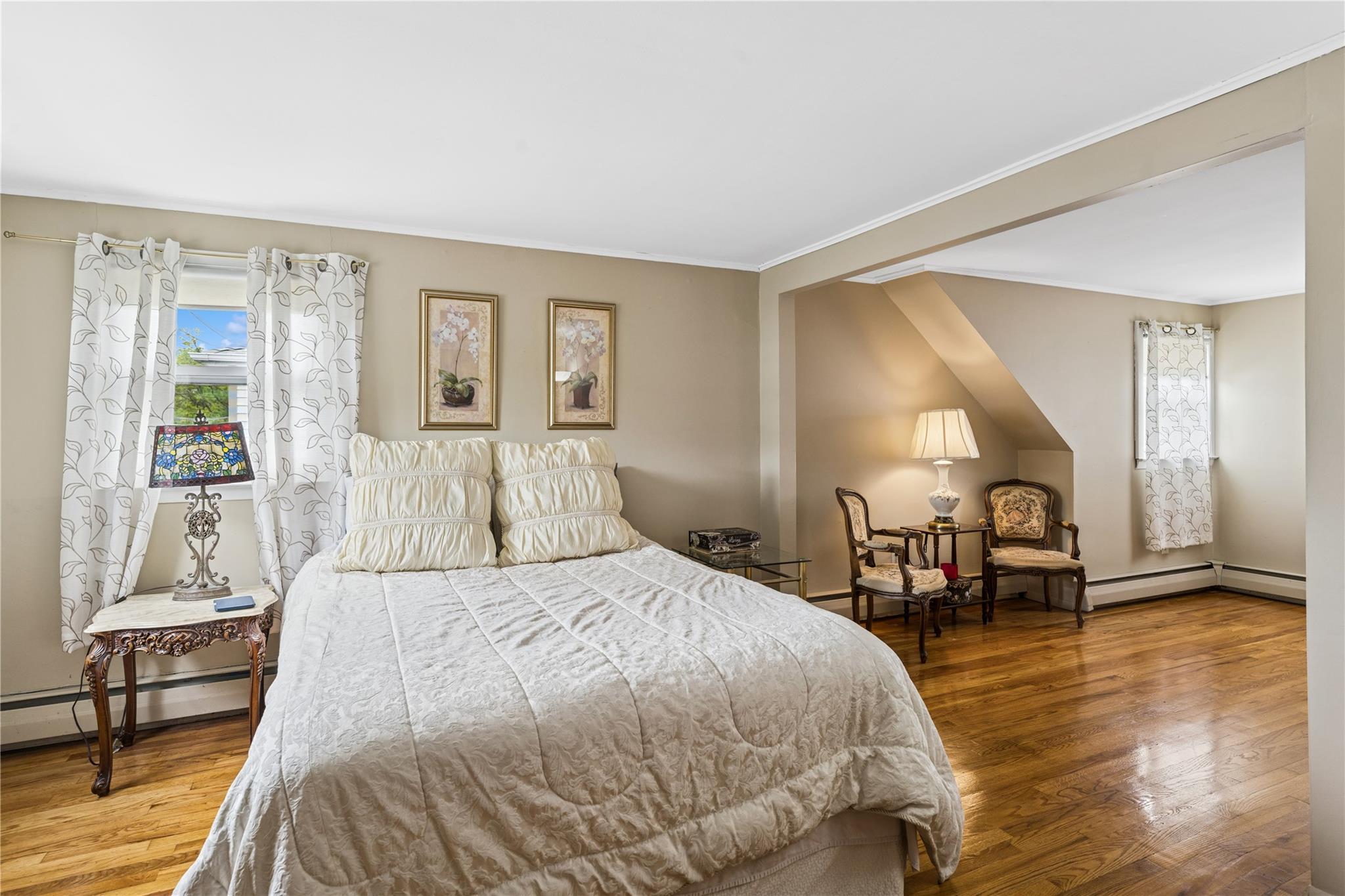 702 Stewart Avenue, Bethpage, New York image 25
