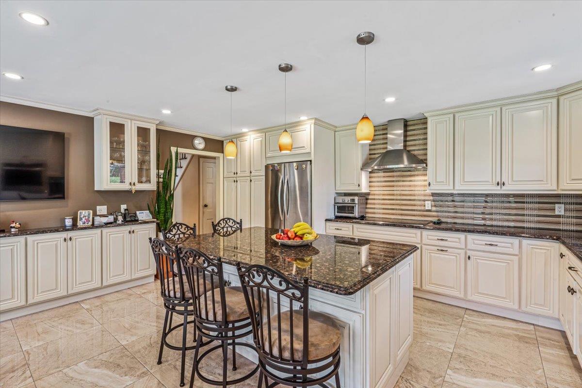 2957 214th Place, Bayside, New York image 22