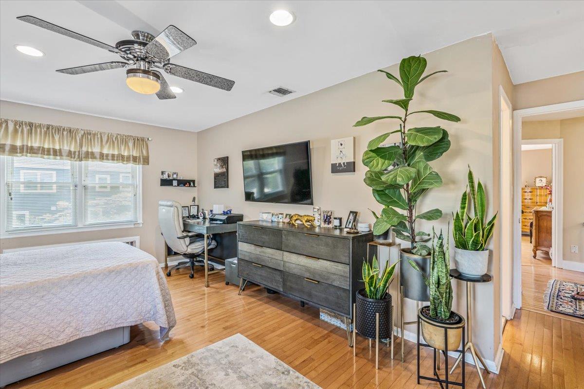 2957 214th Place, Bayside, New York image 37