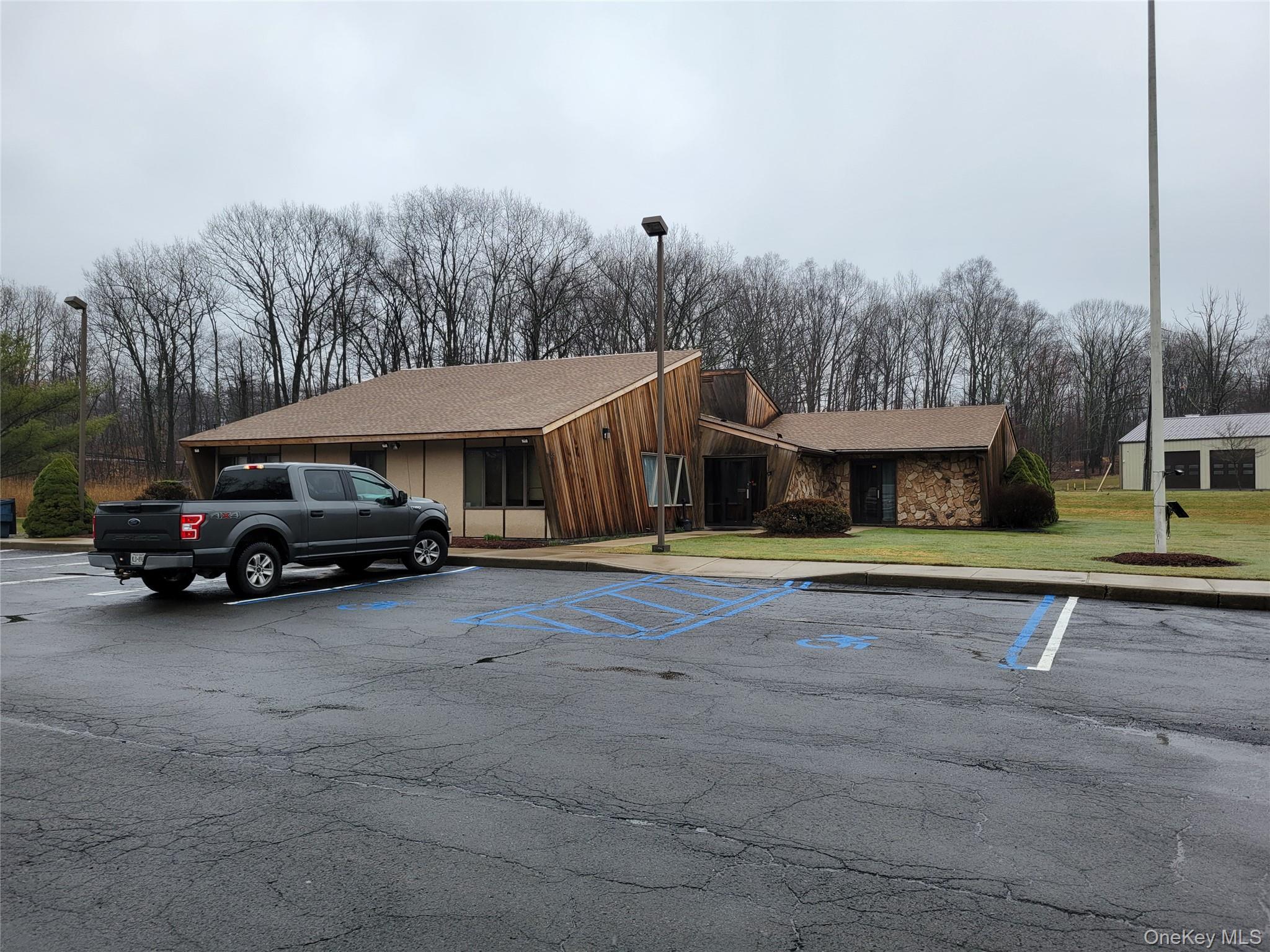 39 Bloomingburg Road