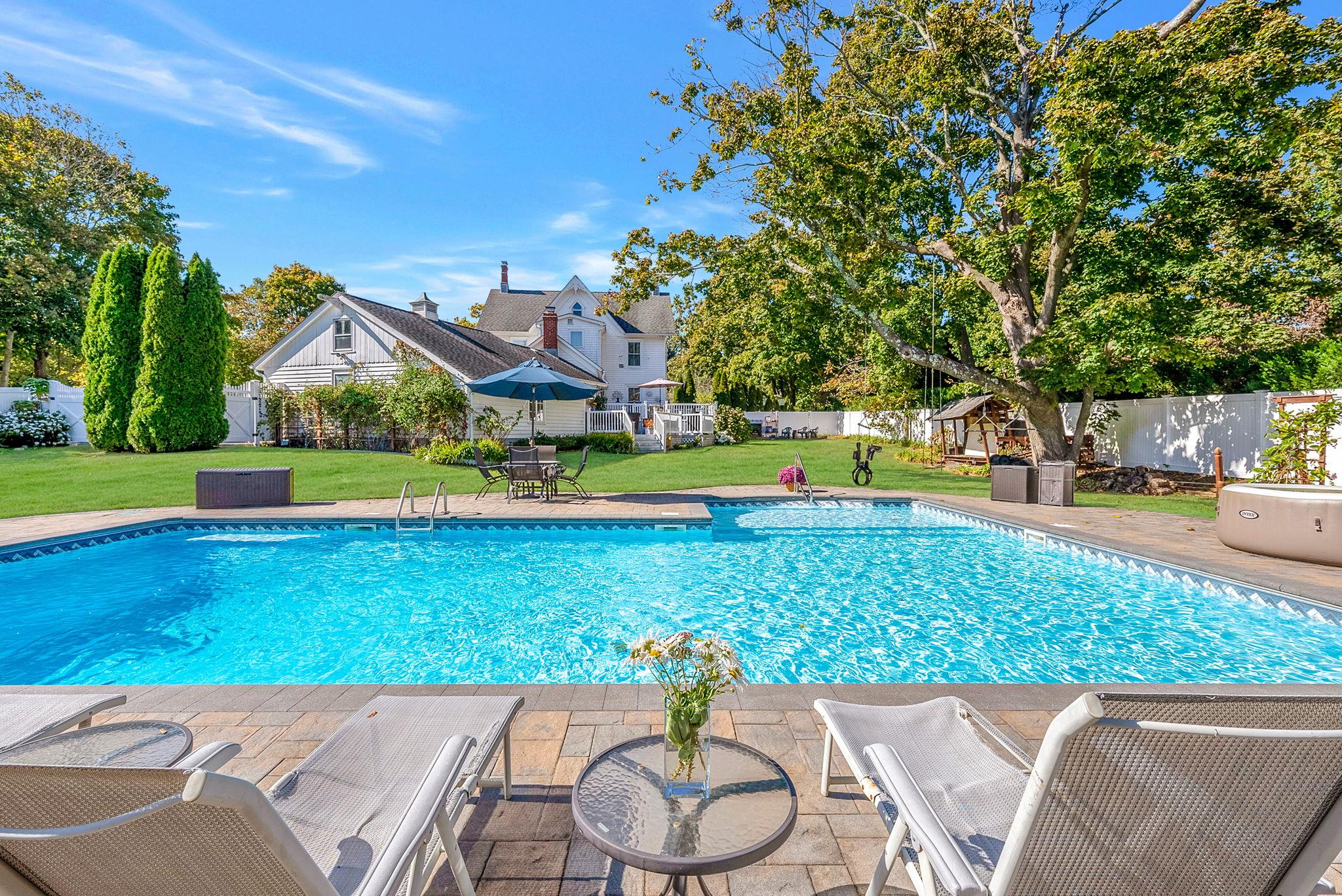 107 Ocean Avenue, Center Moriches, New York image 2
