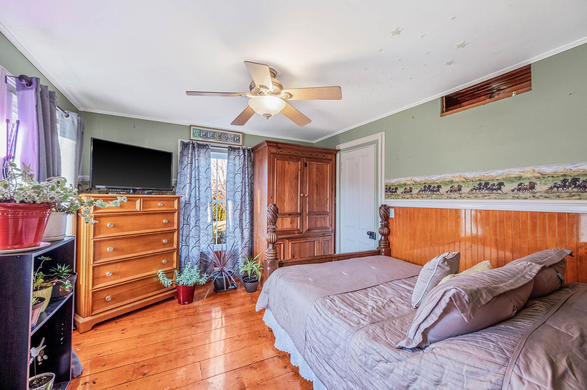 107 Ocean Avenue, Center Moriches, New York image 24