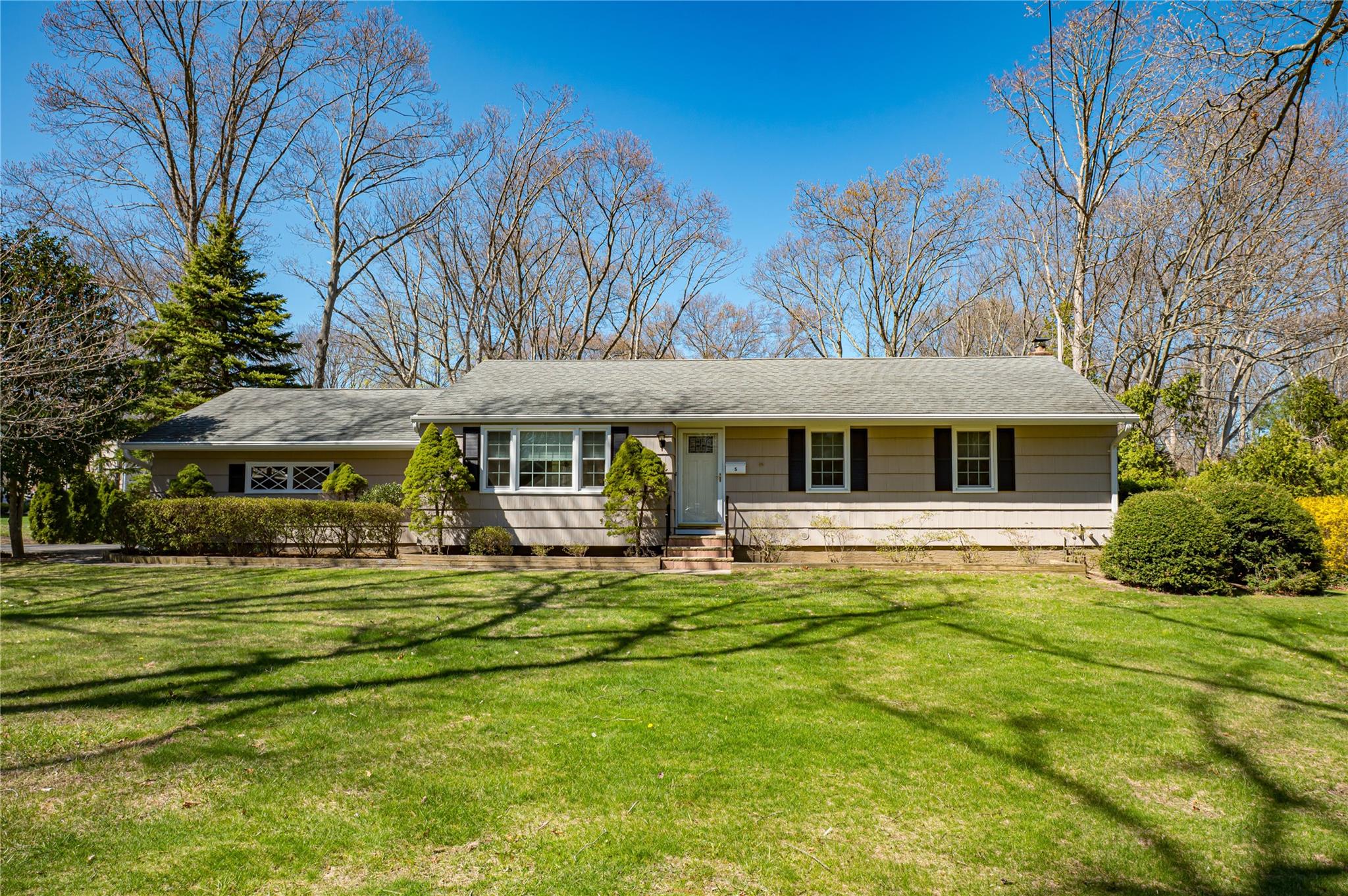5 Cinderella Lane, Saint James, New York image 1