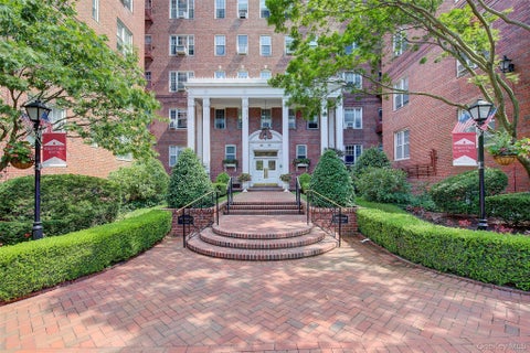 Photo of 112-50 78th Avenue #5H, Forest Hills, NY 11375 (MLS # 1060647)