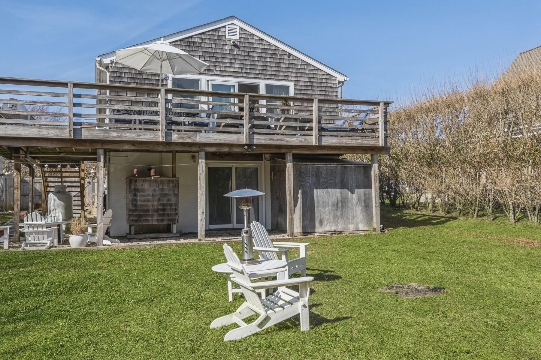 33 Hoppin Avenue