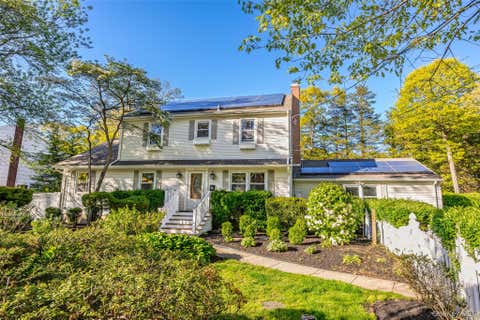 Homes For Sale - 15 Oxbow Road<br/> Patchogue, NY 11772