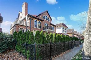 69-36 Dartmouth Street