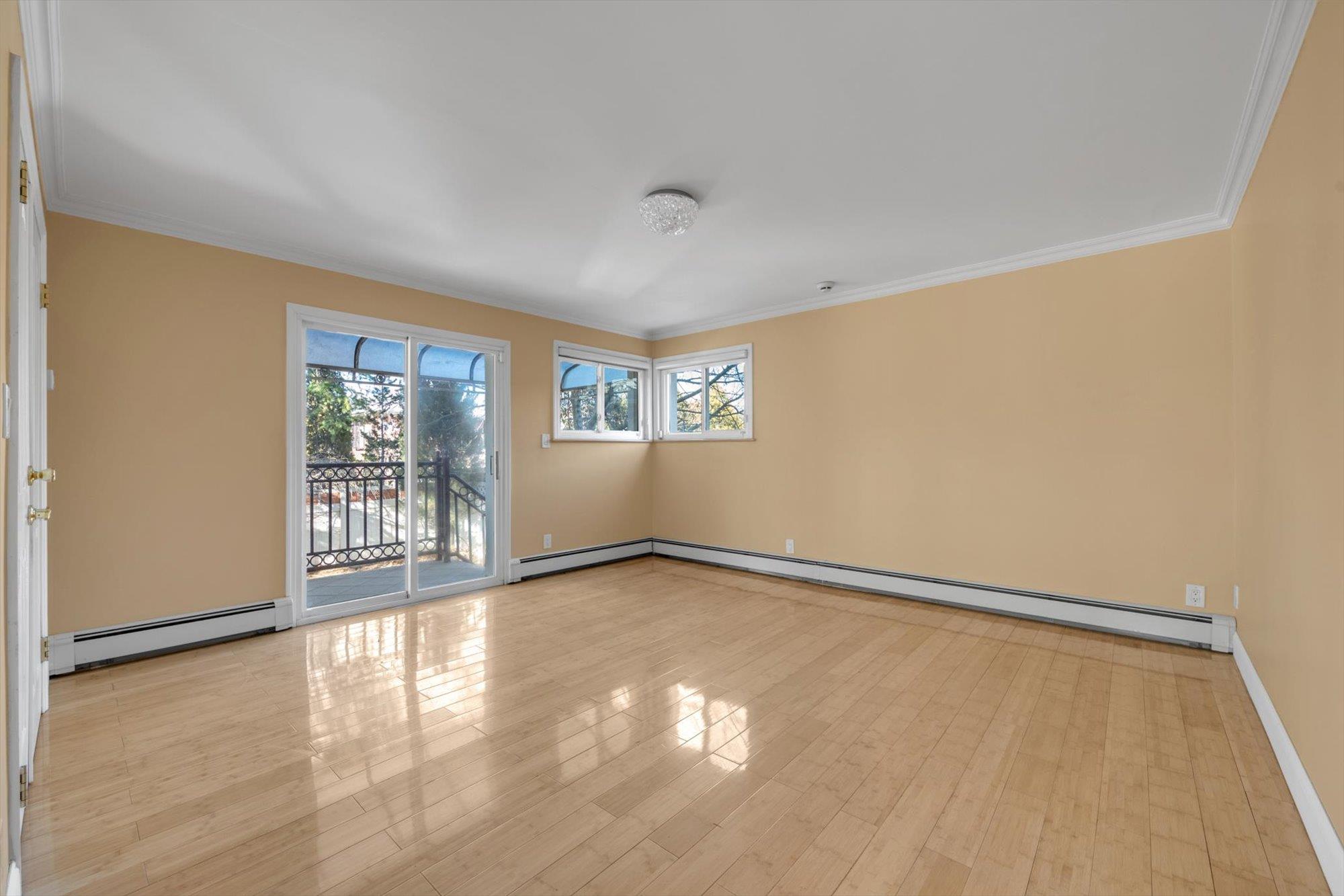 141-33 11th Avenue, Whitestone, New York image 8