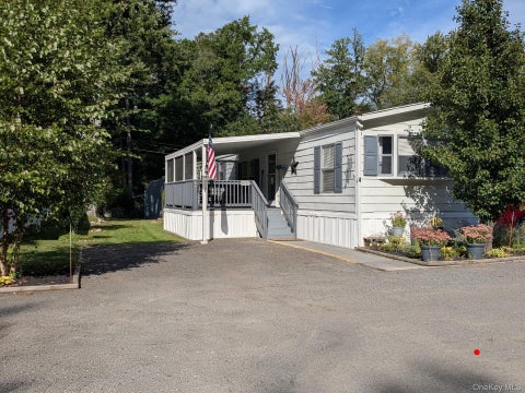 Mobile Home For Sale - 1450 Route 376 #4<br/> Wappingers Falls, NY 12590