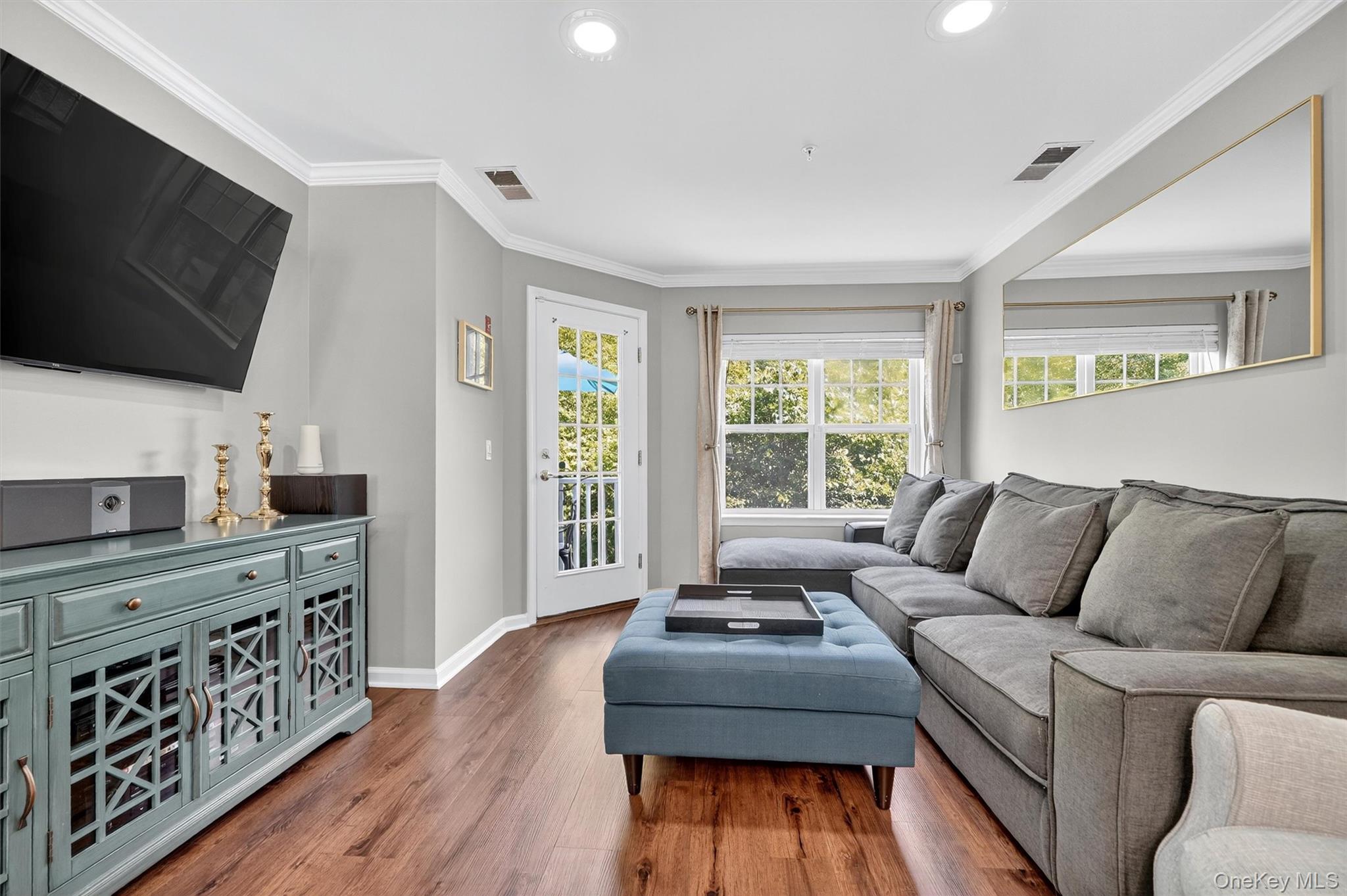 Peekskill, New York 10566, United States, 2 Bedrooms Bedrooms, ,3 BathroomsBathrooms,Residential,Active,190789