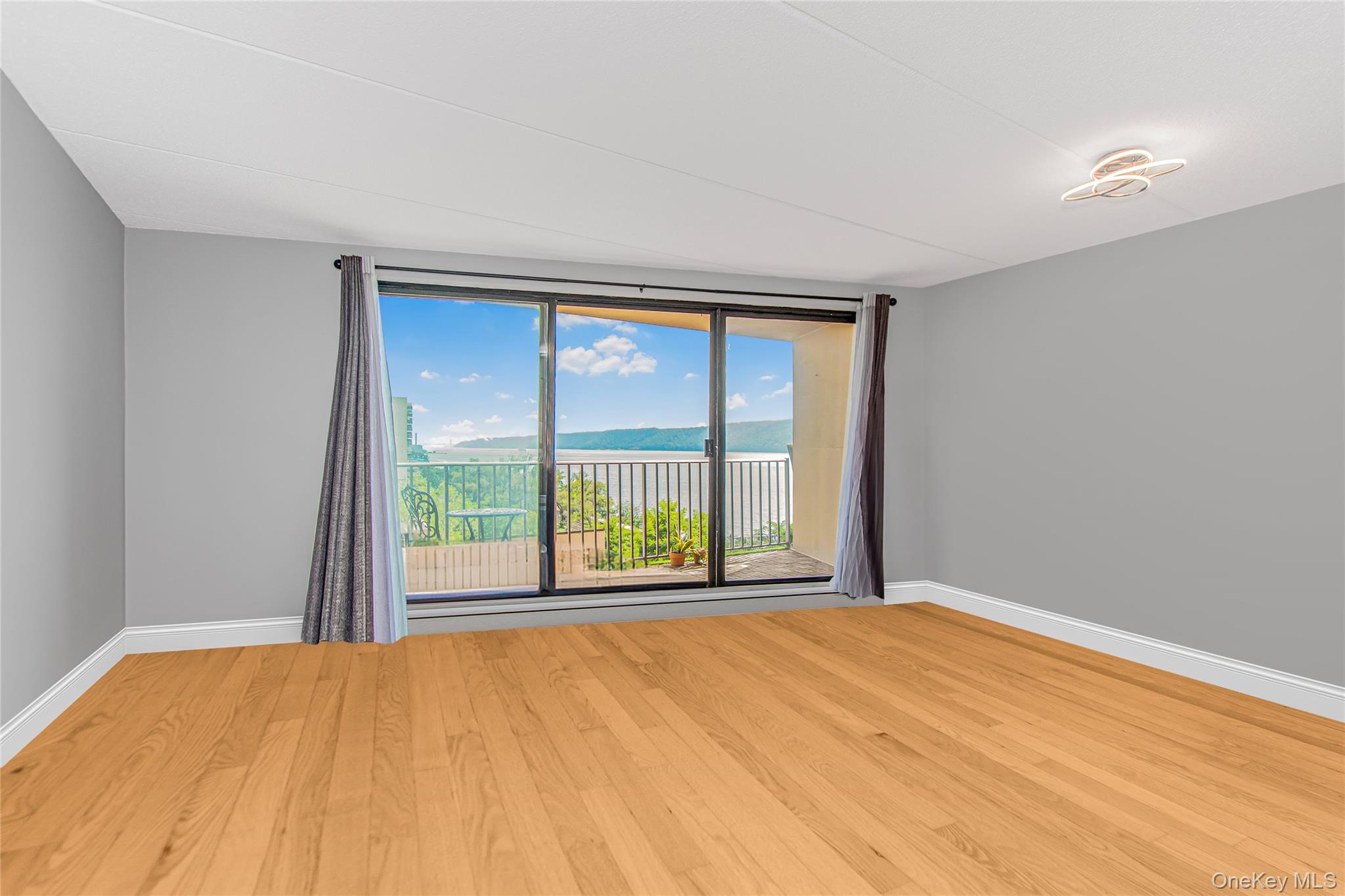 1155 Warburton Avenue 4K