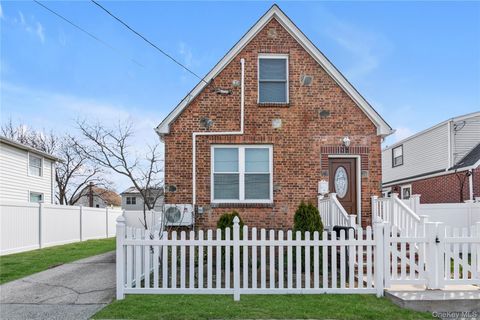 Homes For Sale - 103 Clement Avenue #1<br/> Nassau County, Elmont, NY 11003