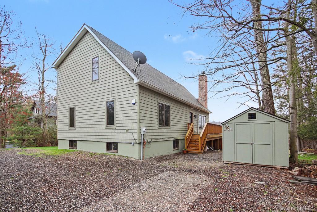 85 Lake Shore Drive W