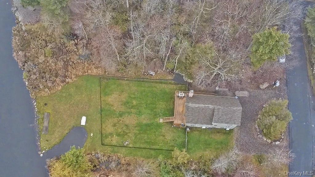 85 Lake Shore Drive W