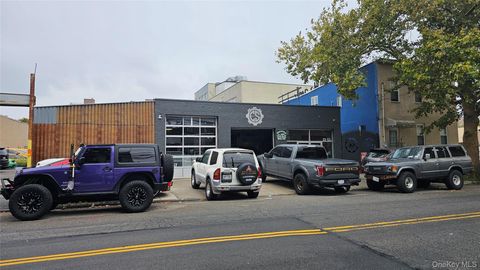 33-67 11th Street Long Island City NY 11106