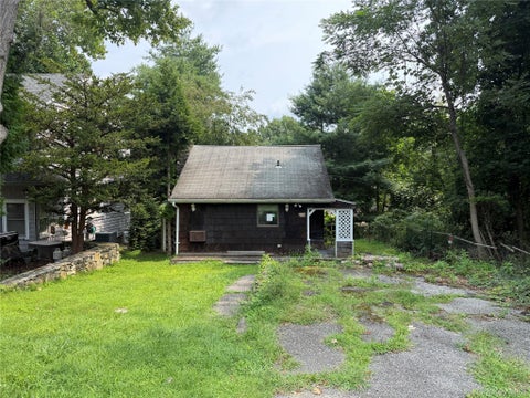 Homes For Sale - 6 N Shenorock Drive<br/> Yorktown Heights, NY 10598