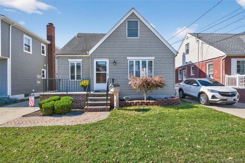 Photo of 242 James Street, Franklin Square, NY 11010 (MLS # 927626)