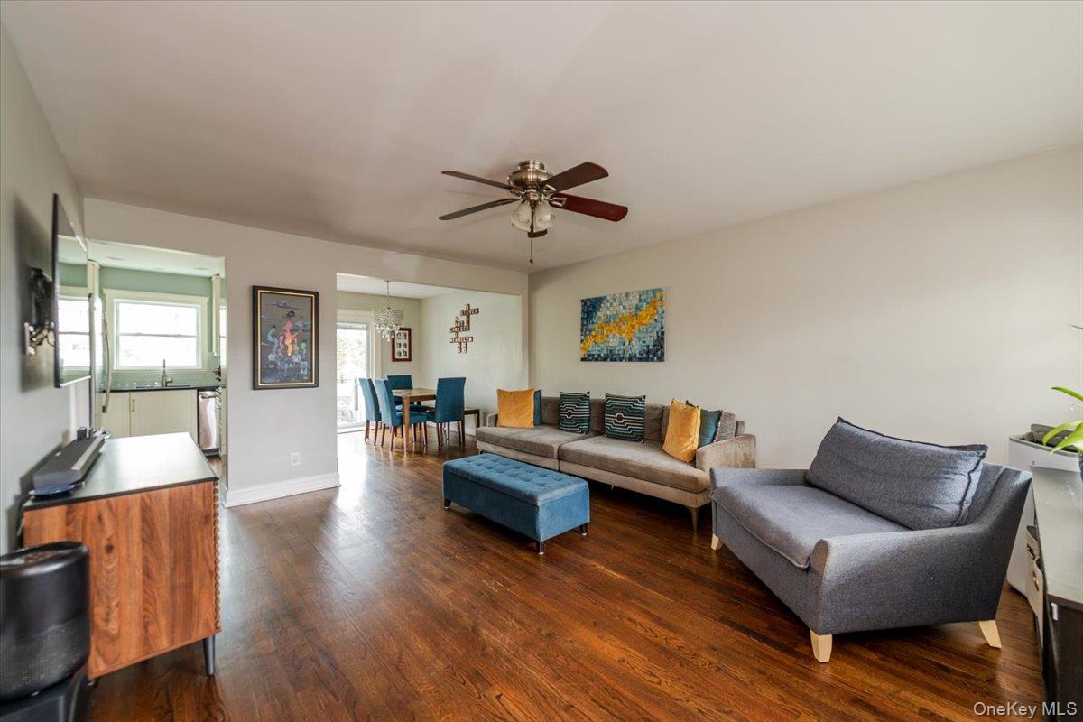 731 Hollywood Avenue