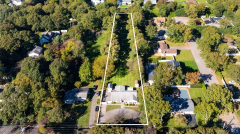Photo of 85 Robinson Avenue, Medford, NY 11763 (MLS # 1065440)