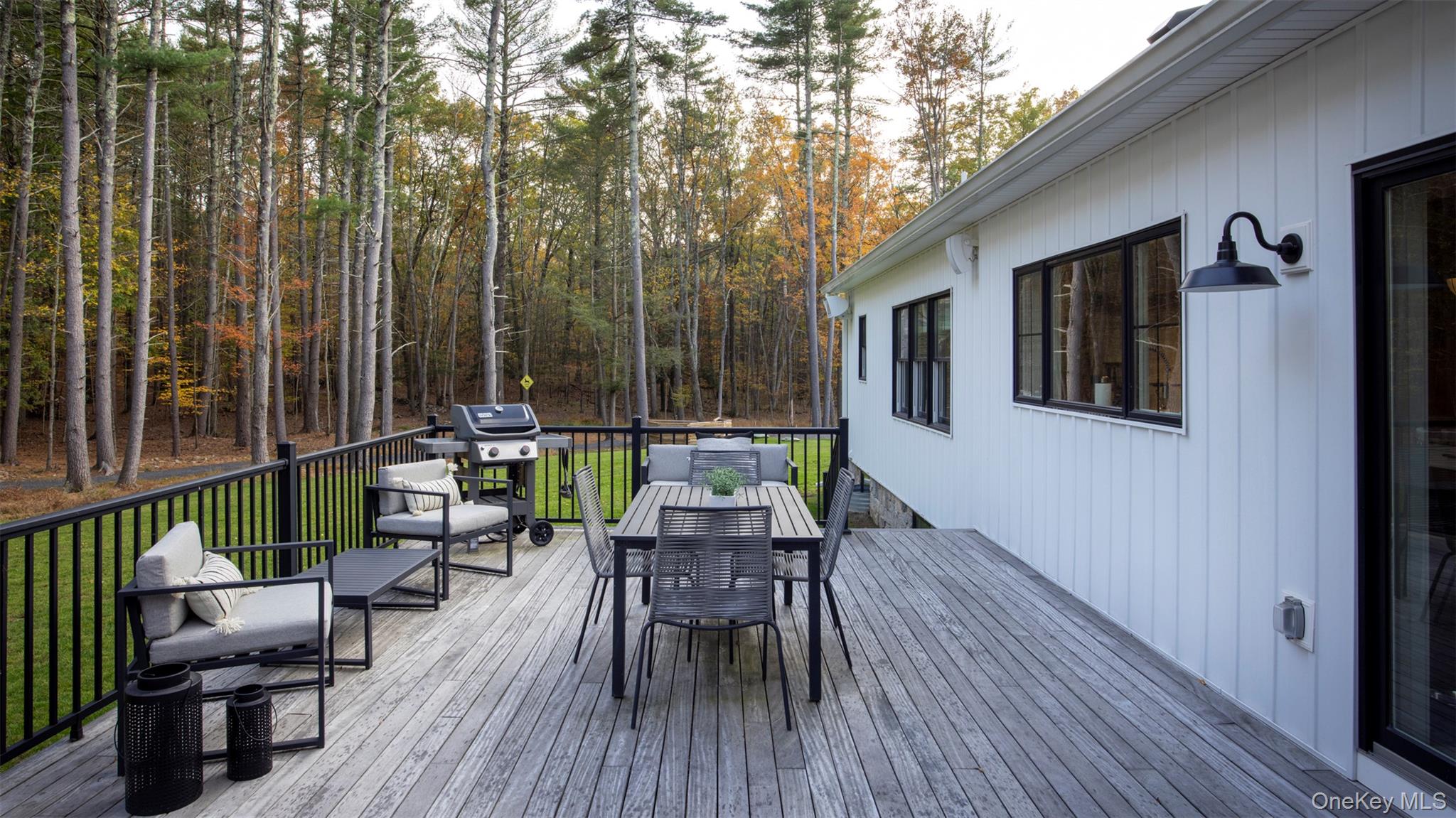 Cairo, New York 12473, United States, 3 Bedrooms Bedrooms, ,4 BathroomsBathrooms,Residential,Active,232131