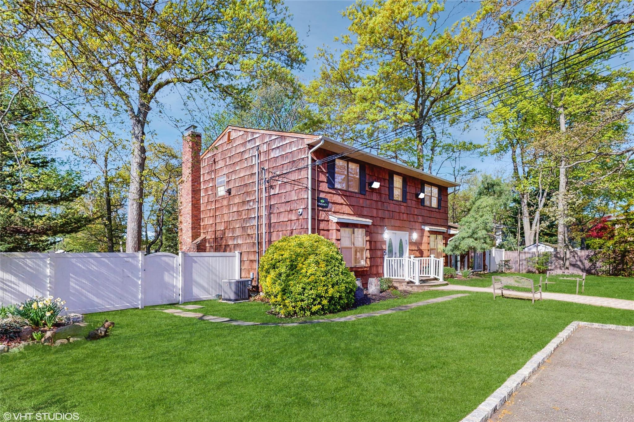 318 Veterans Memorial Highway, Commack, New York image 17