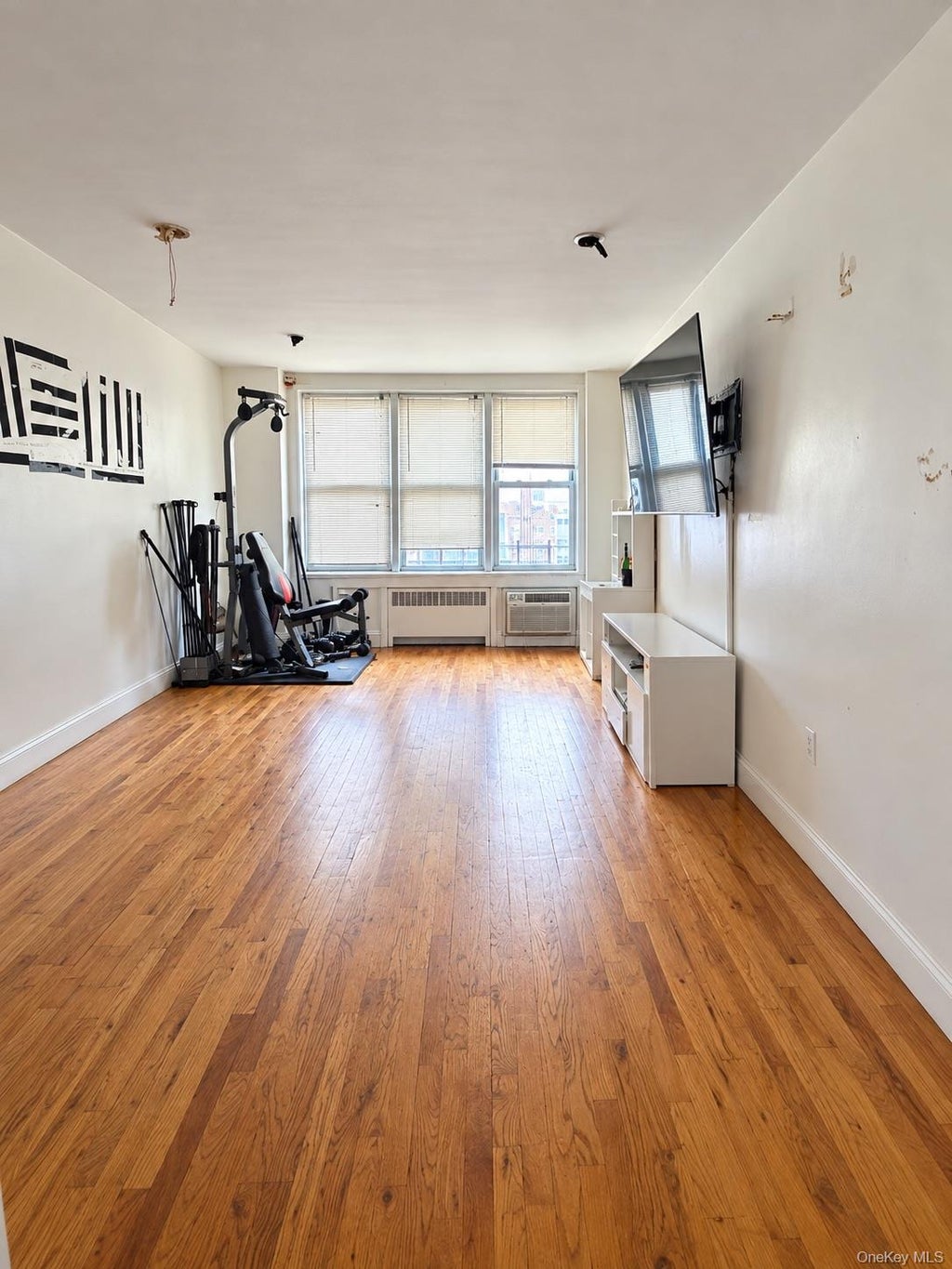 Photo of 86-16 60th Avenue #4Q, Elmhurst, NY 11373 (MLS # 1058972)