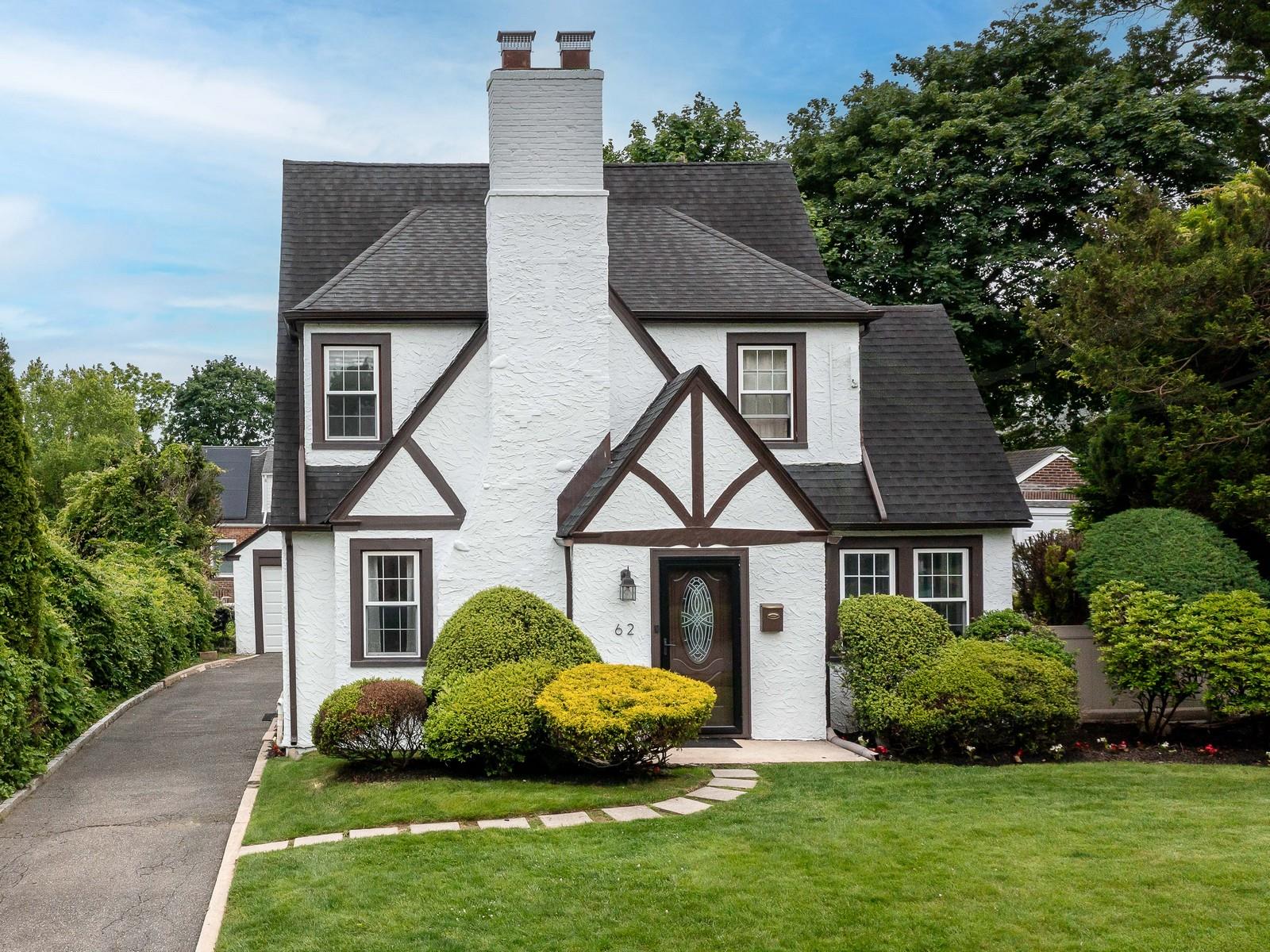 62 Webster Avenue