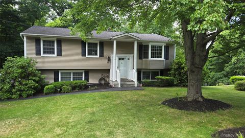 Homes For Sale - 77 Tulip Road<br/> Mahopac, NY 10541