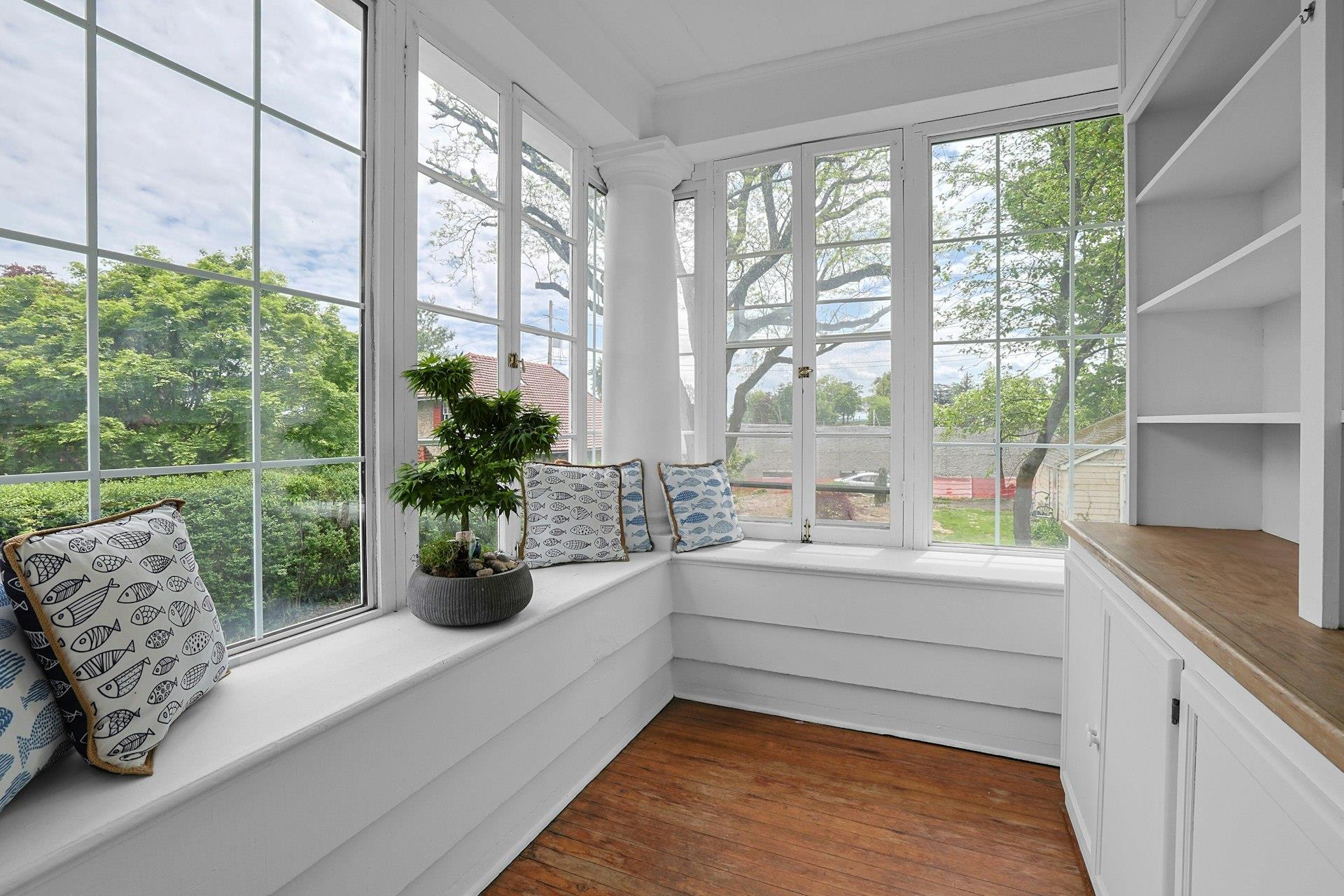 146 Sutton Manor Road, New Rochelle, New York image 8