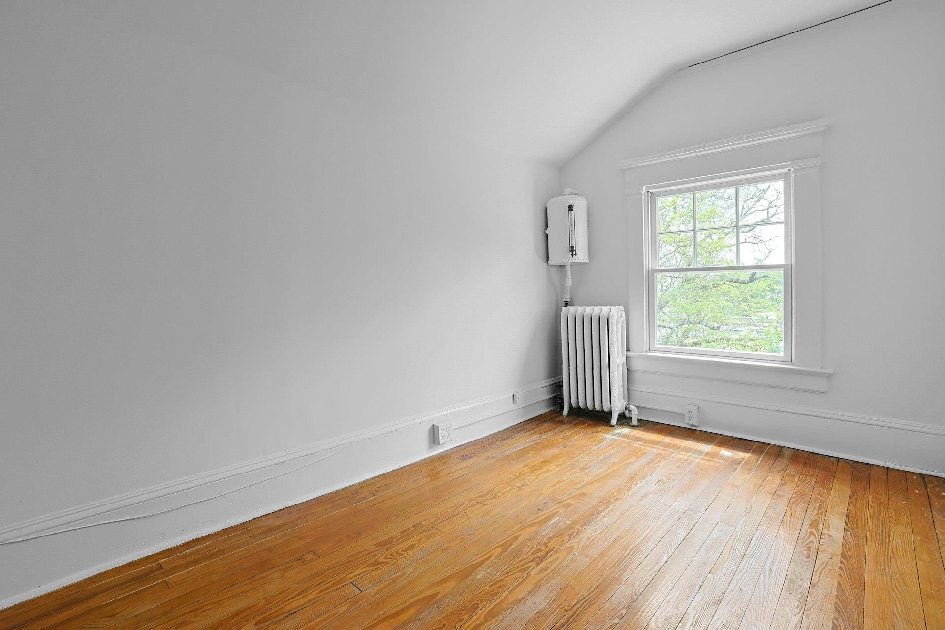 146 Sutton Manor Road, New Rochelle, New York image 20