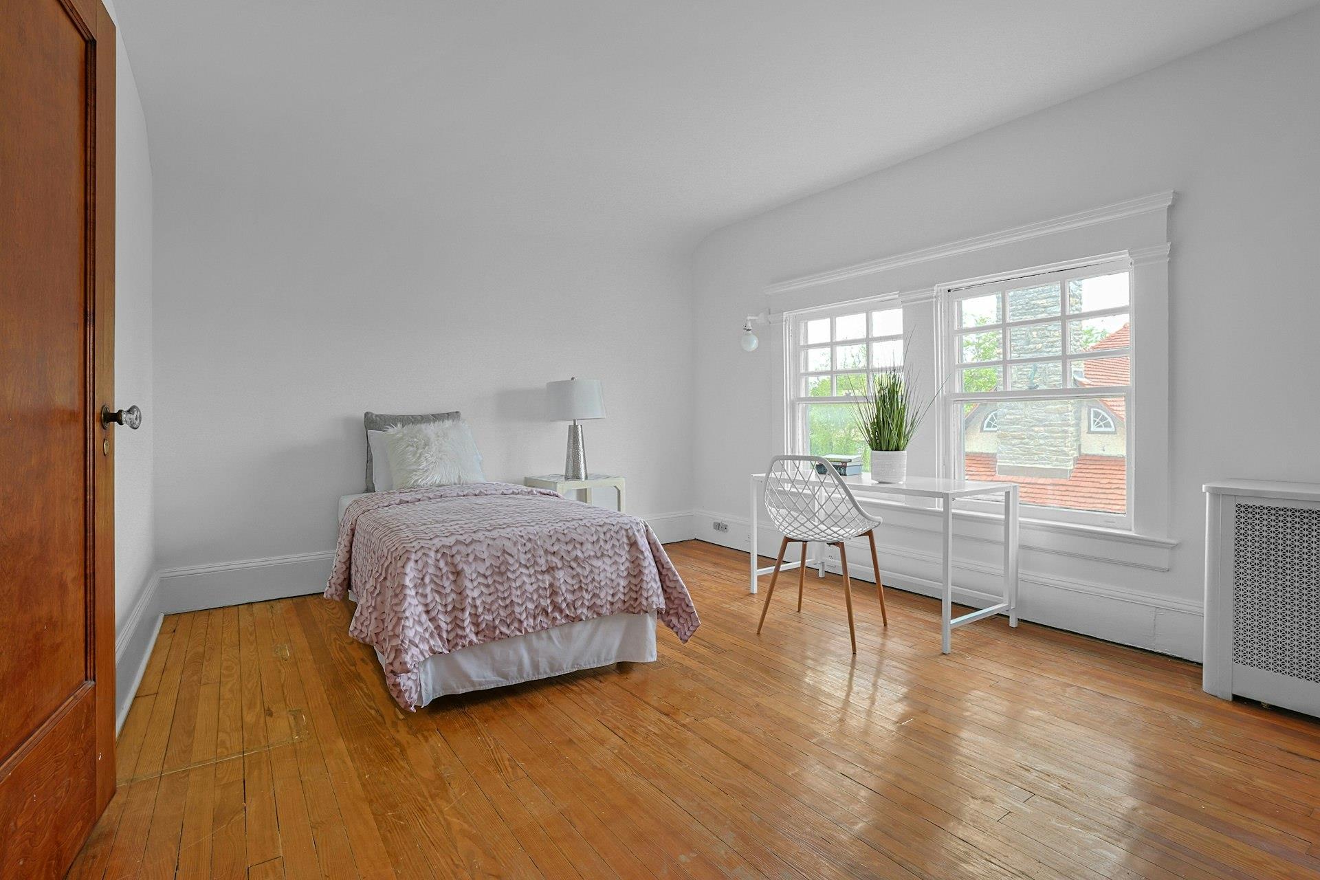146 Sutton Manor Road, New Rochelle, New York image 18
