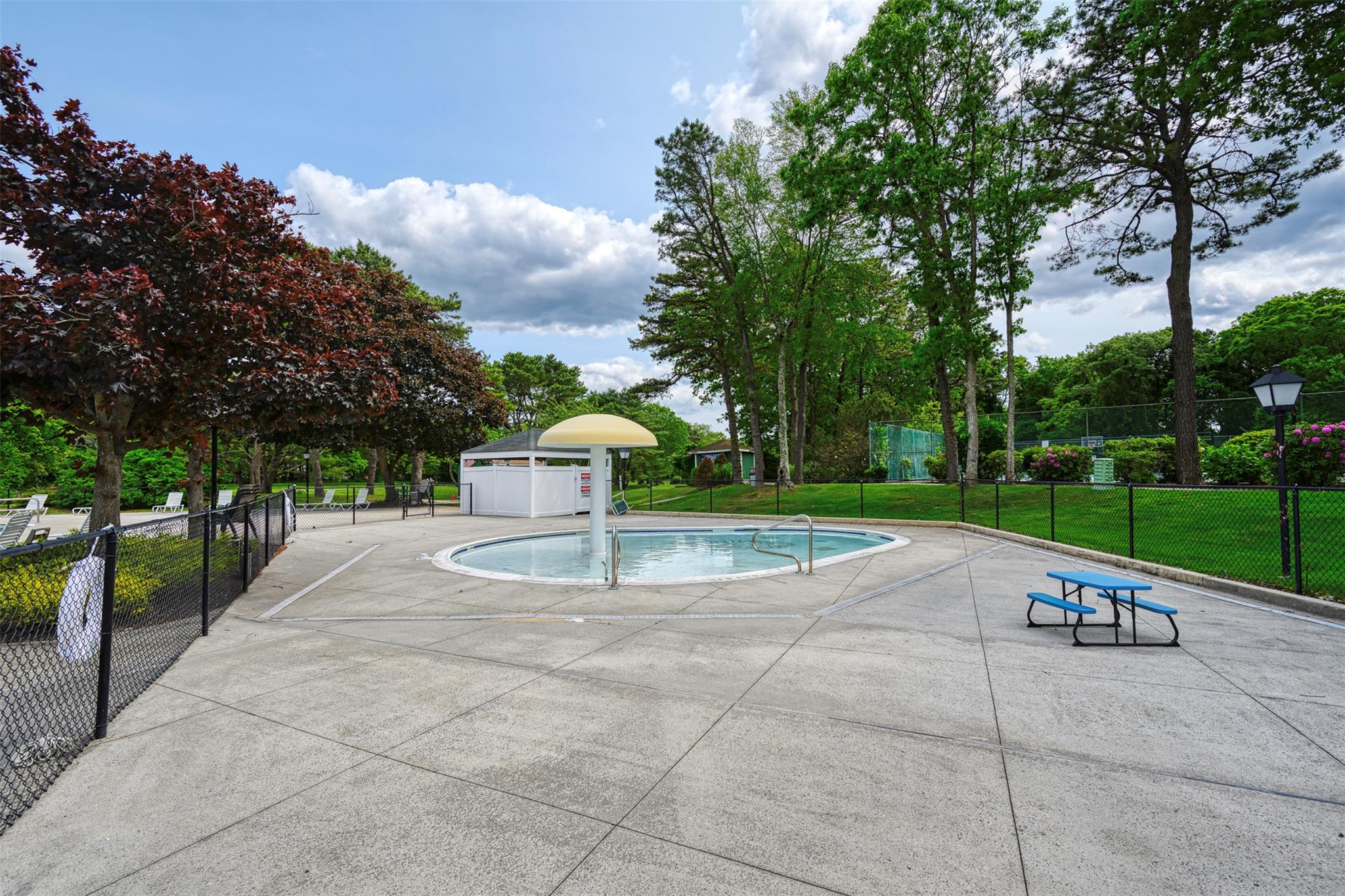 476 Daryl Drive, Medford, New York image 30