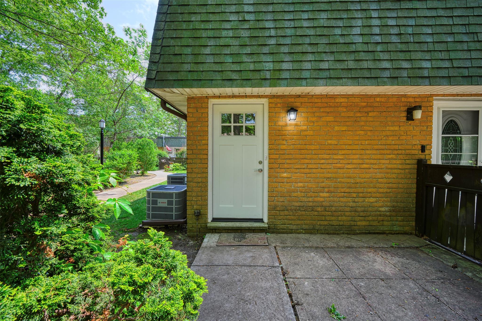 476 Daryl Drive, Medford, New York image 1