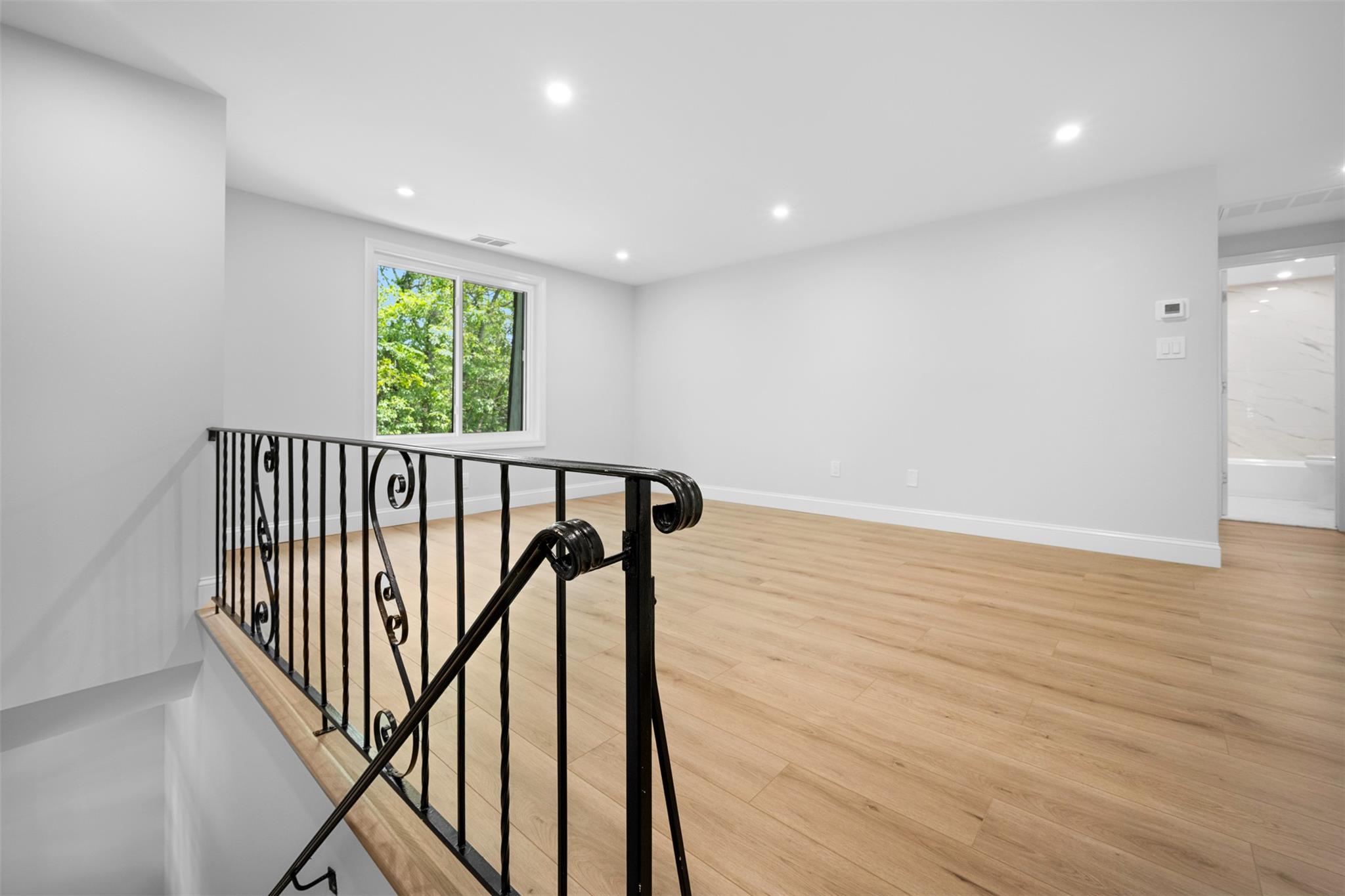 476 Daryl Drive, Medford, New York image 21