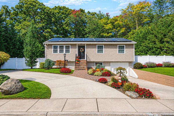 47 MOONEY POND RD, SELDEN, NY 11784 - Image eebaffe4b0b6be24493d30d046ca5fe7/4206673925