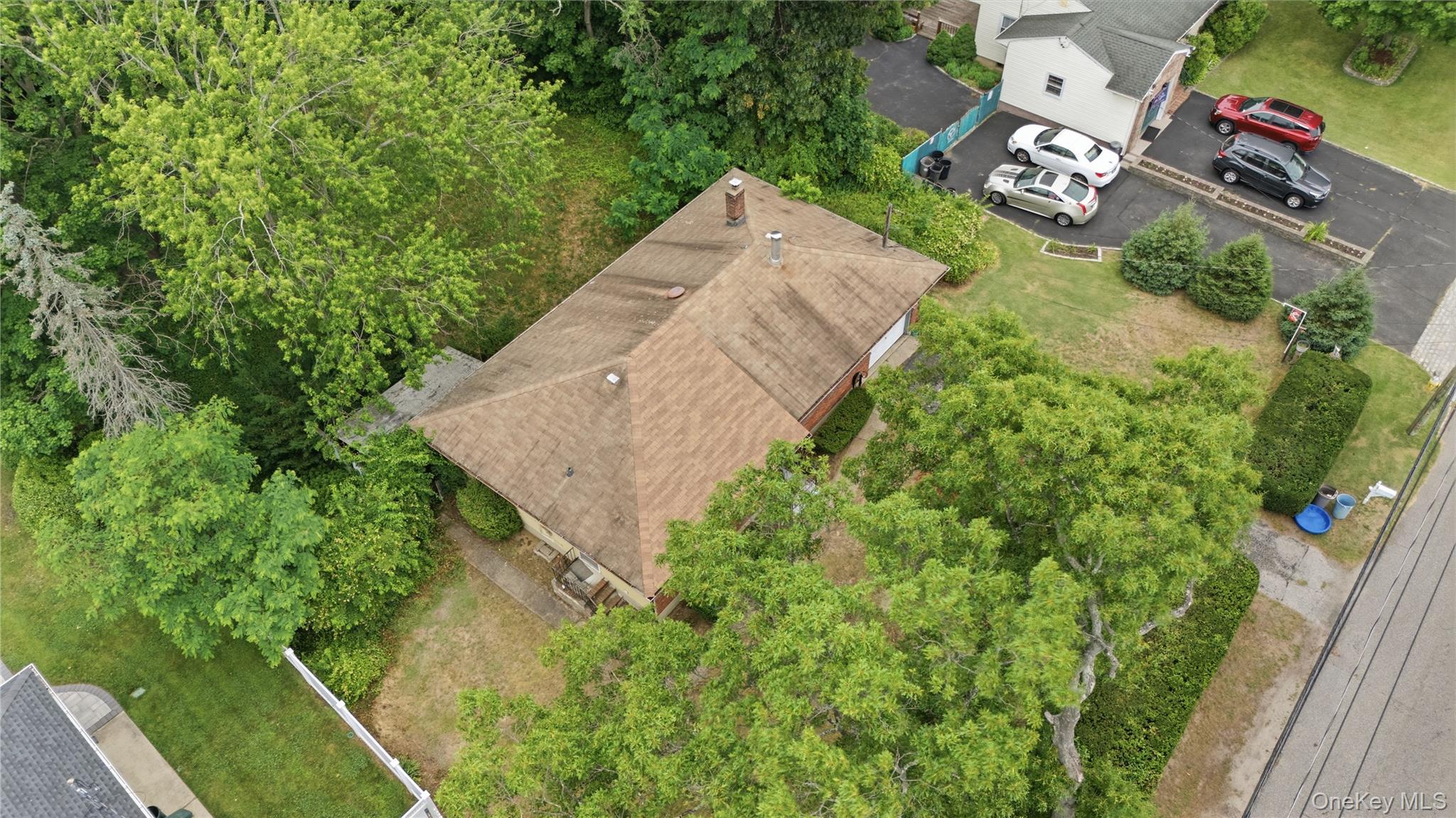 385 Manhattan Boulevard - Photo 4