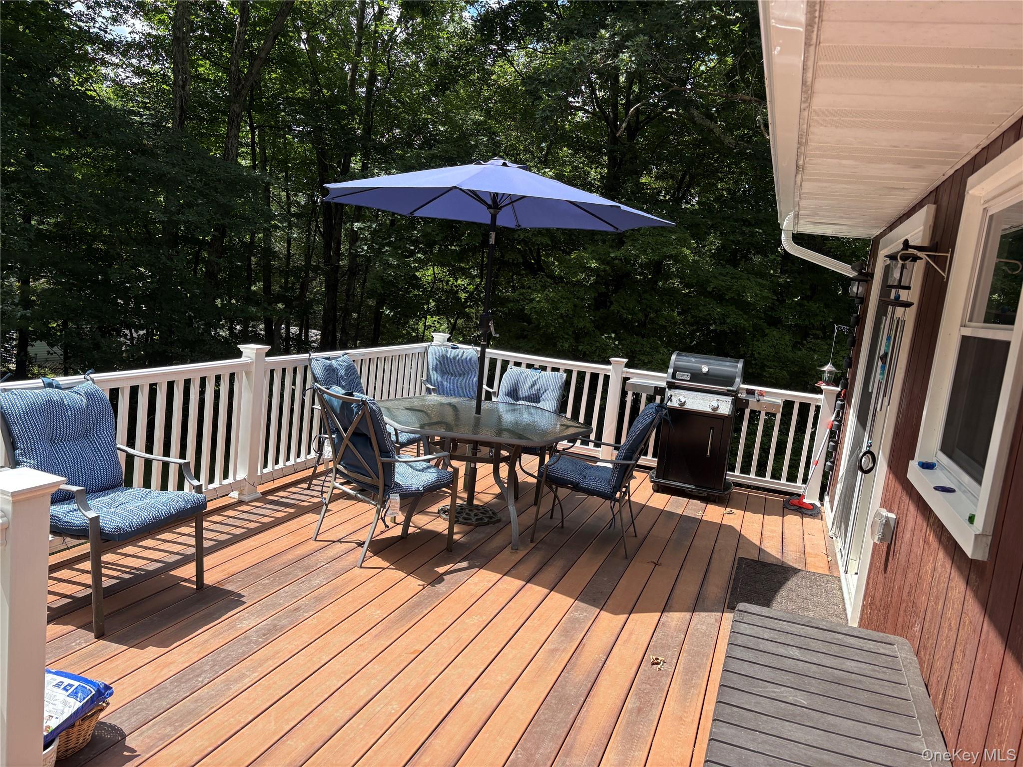 1 Walnut Trail W