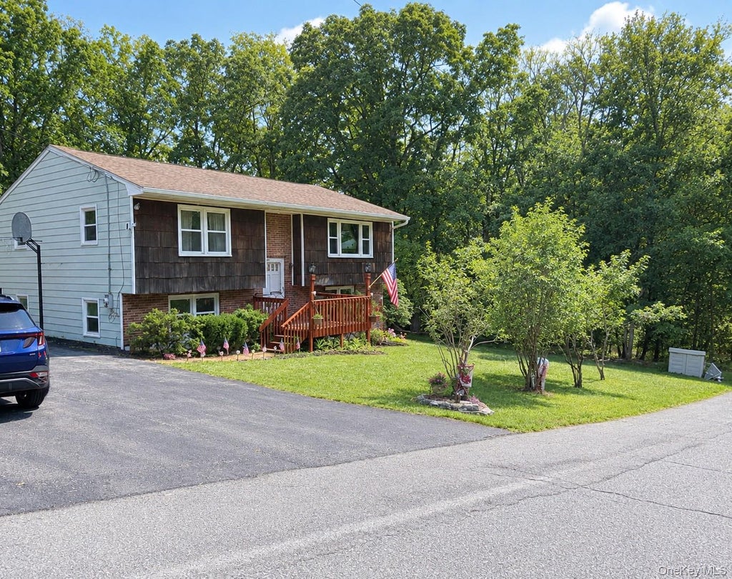 Photo of 1 Walnut Trail W, Wurtsboro, NY 12790 (MLS # 1040105)
