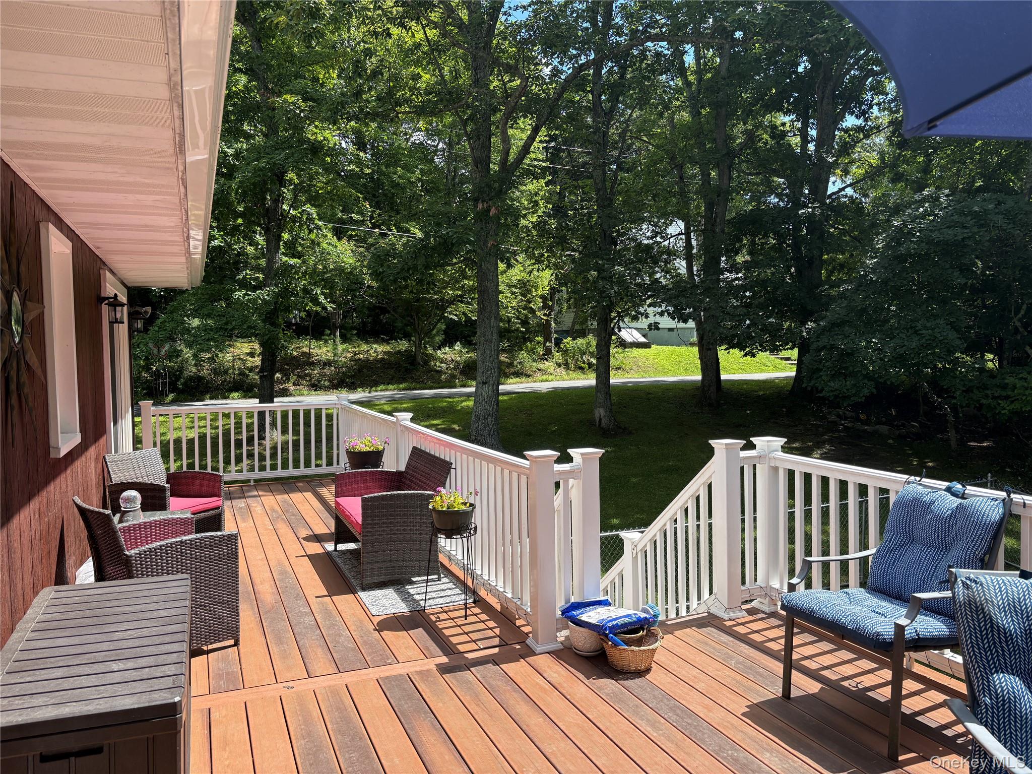 1 Walnut Trail W