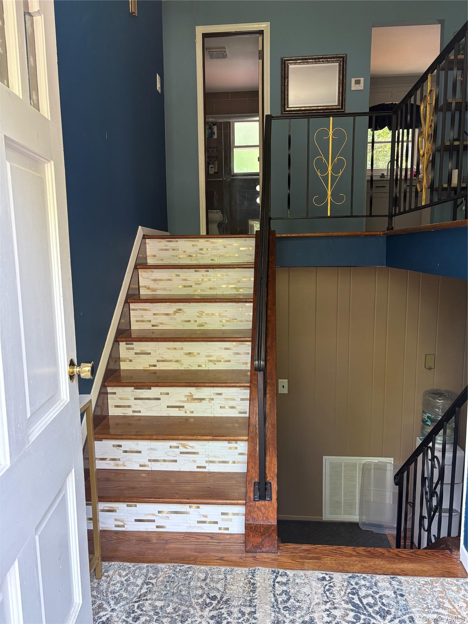 1 Walnut Trail W