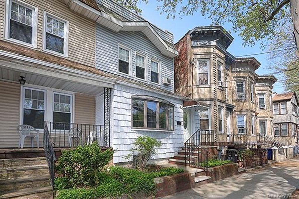 Photo of 7746 79th Place, Glendale, NY 11385 (MLS # 990444)