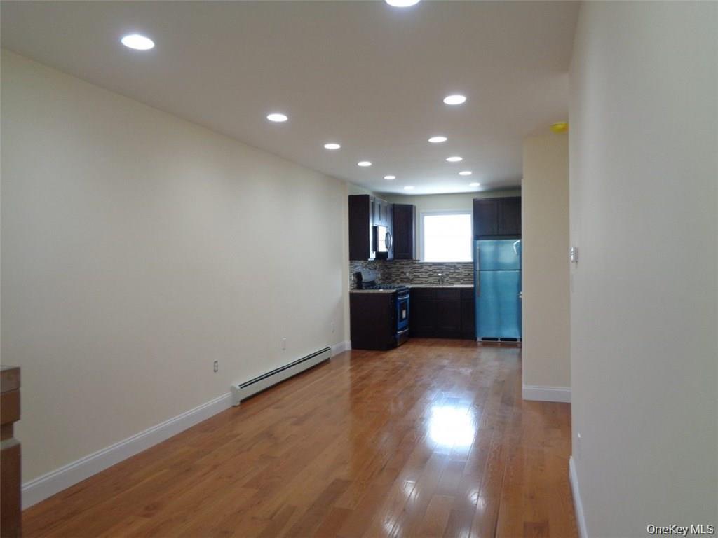 2958 Radcliff Avenue