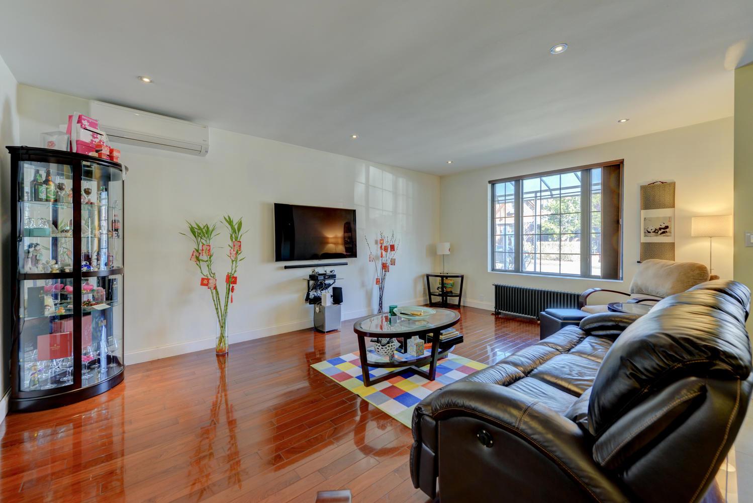67-54 Groton Street, Forest Hills, New York image 5