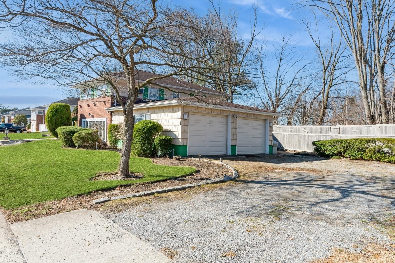 18 Chapin Road, Farmingdale, New York image 4