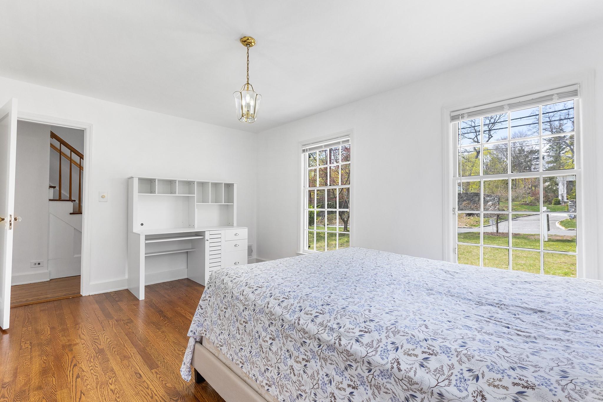 40 Brookby Road, Scarsdale, New York image 13