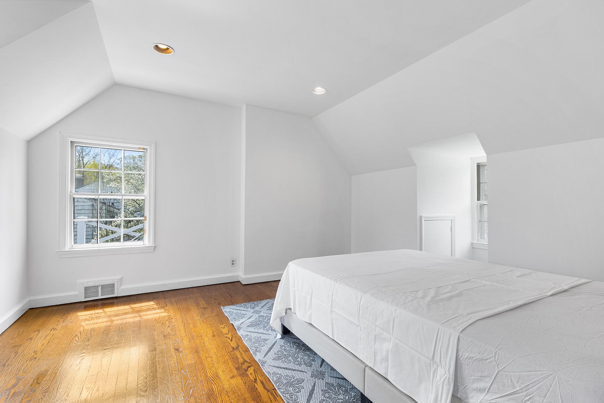 40 Brookby Road, Scarsdale, New York image 18