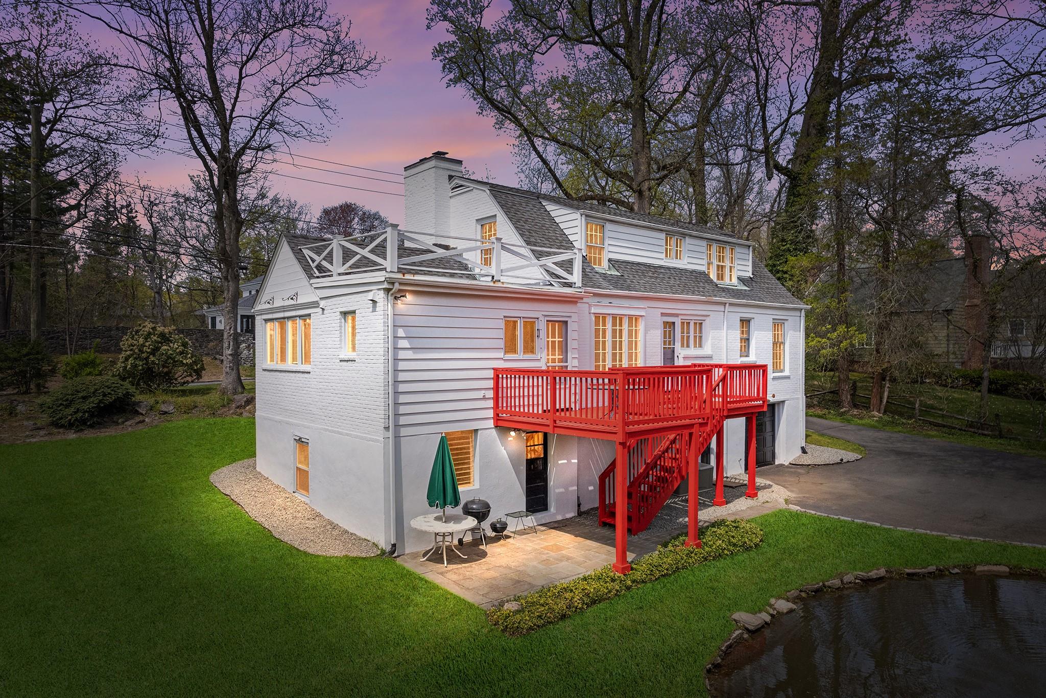 40 Brookby Road, Scarsdale, New York image 2