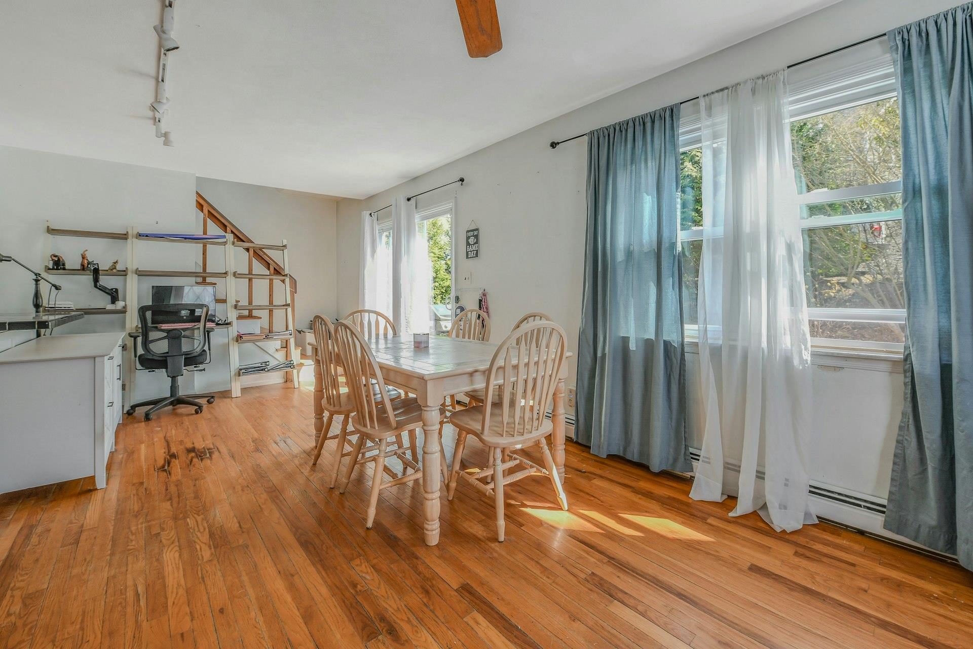 8 E Bayview Drive, Huntington, Florida image 7
